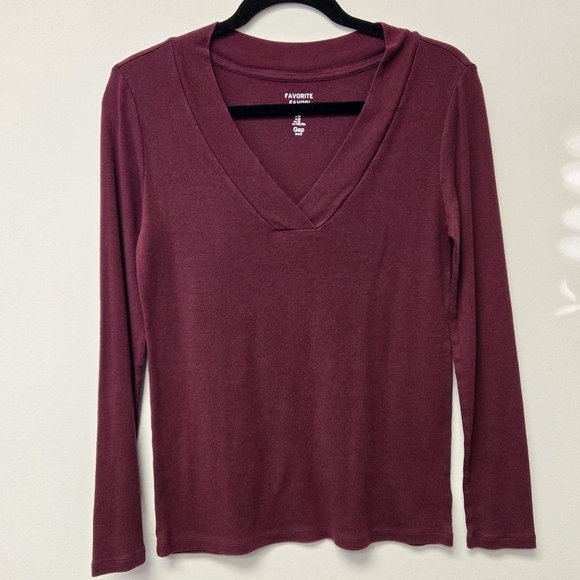 Gap Favorite V-neck T-shirt Ruby Wine Red M - Picture 6 of 6